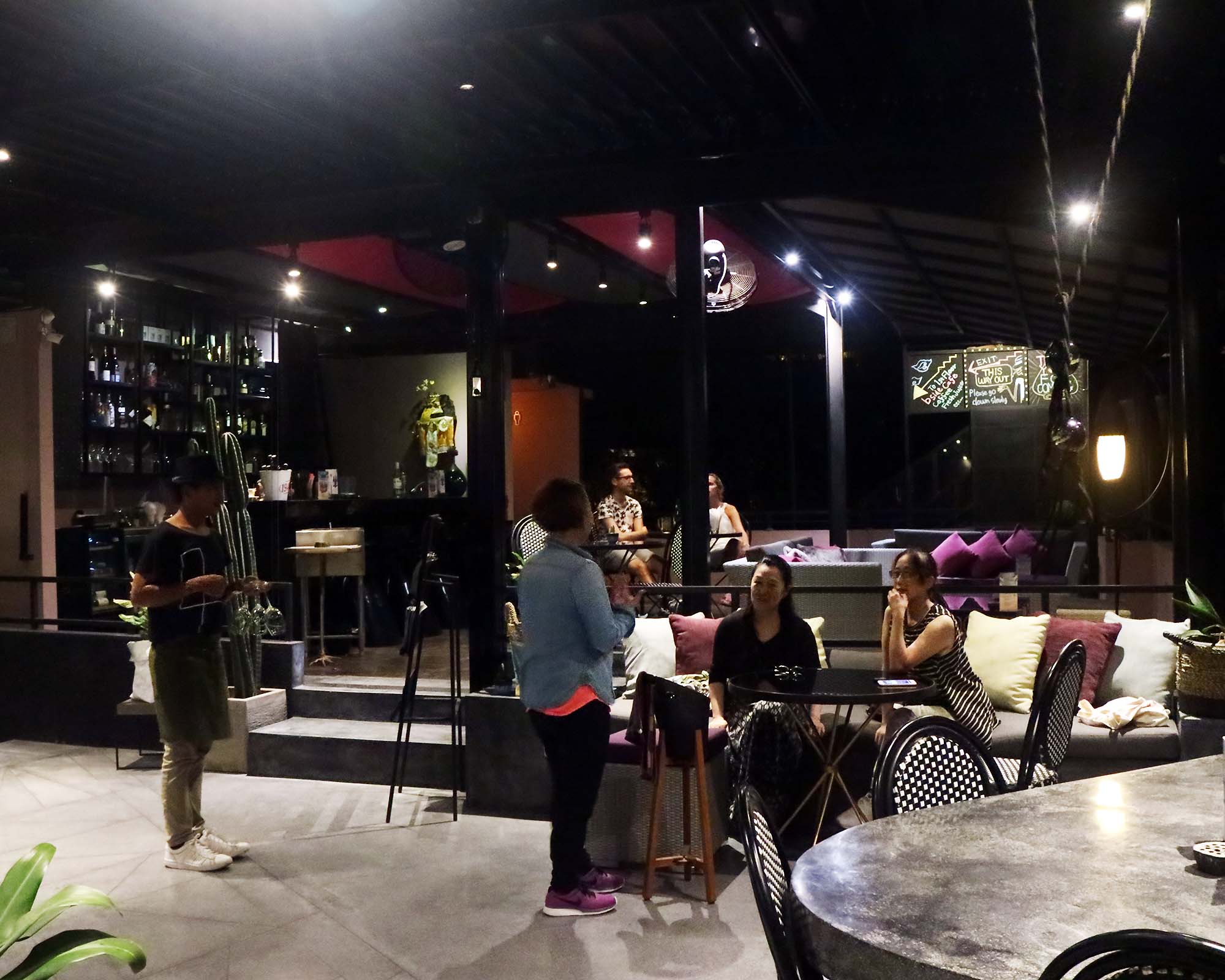 Modern Balinese Cafe bsideの画像7